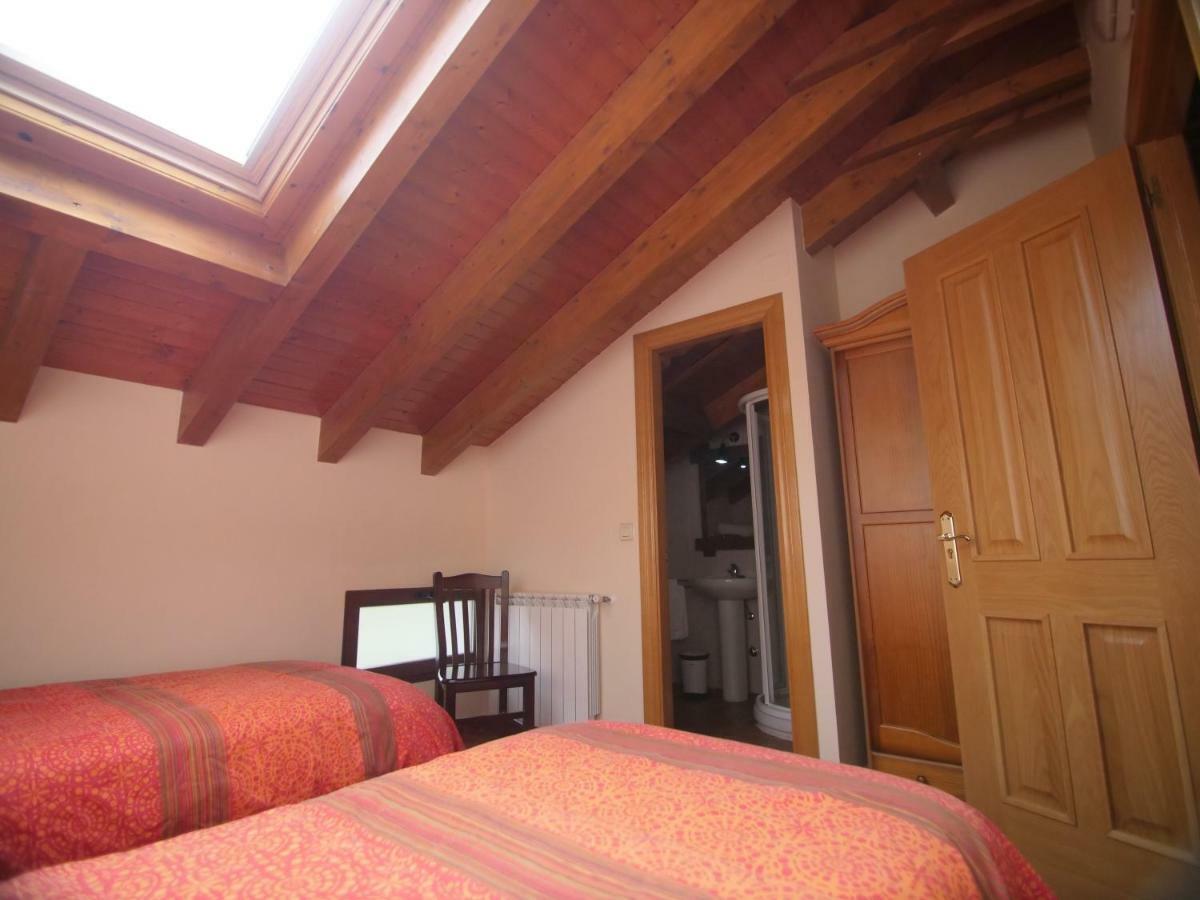 Albergue De Portilla Portilla de la Reina Esterno foto